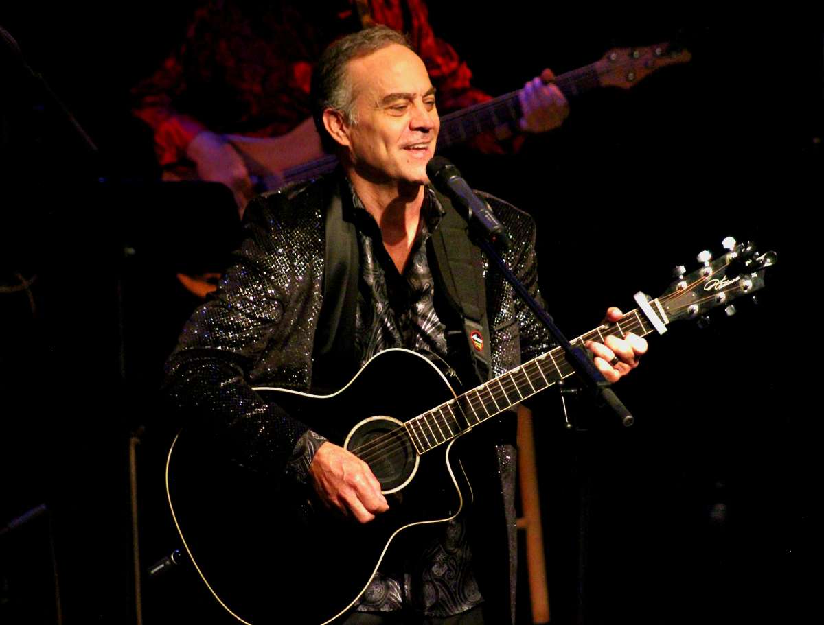 So Good – The Neil Diamond Experience